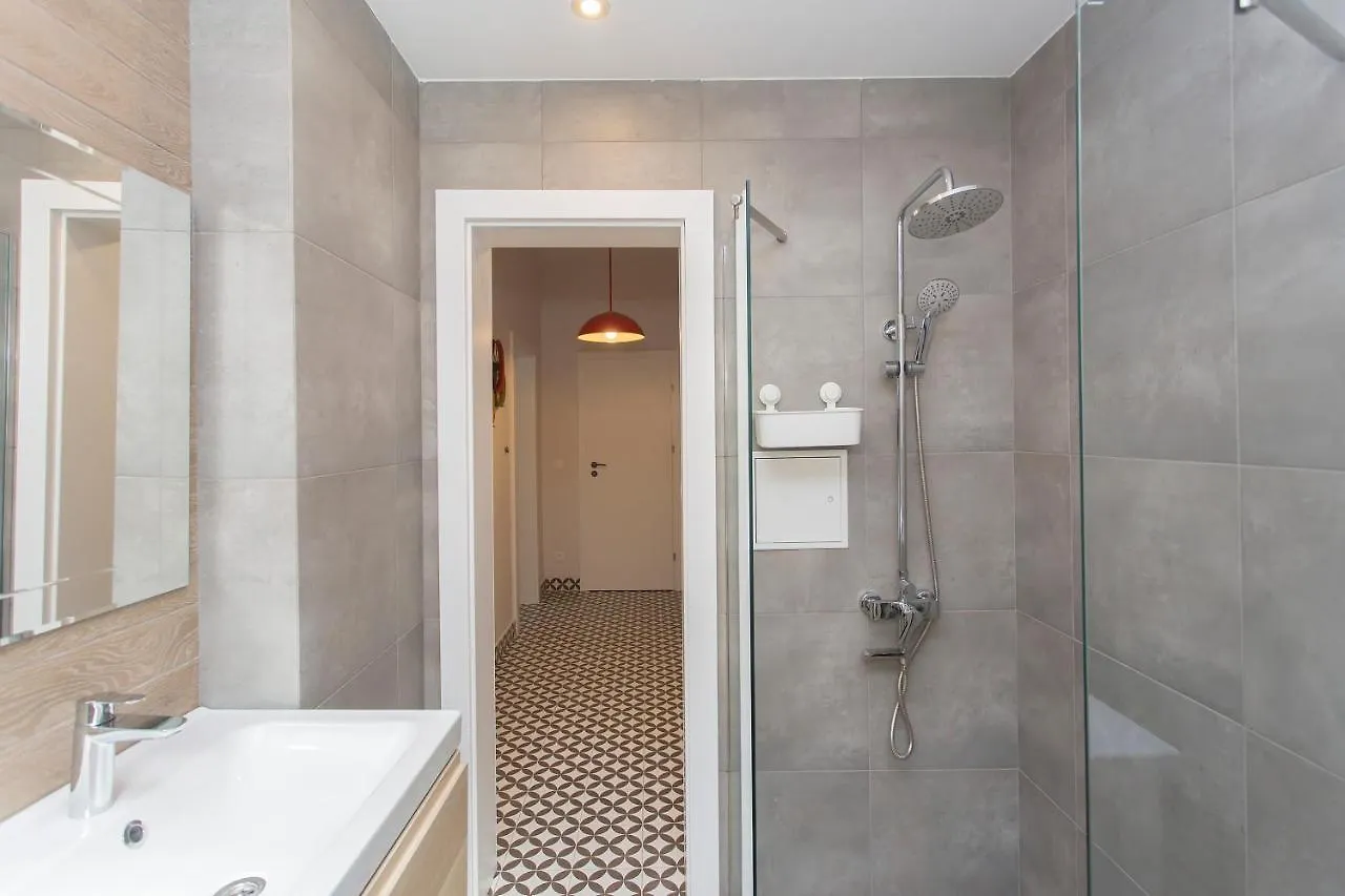 Sunny And Modern 1Bdr Apartment In The Center Sofia Bulgaria