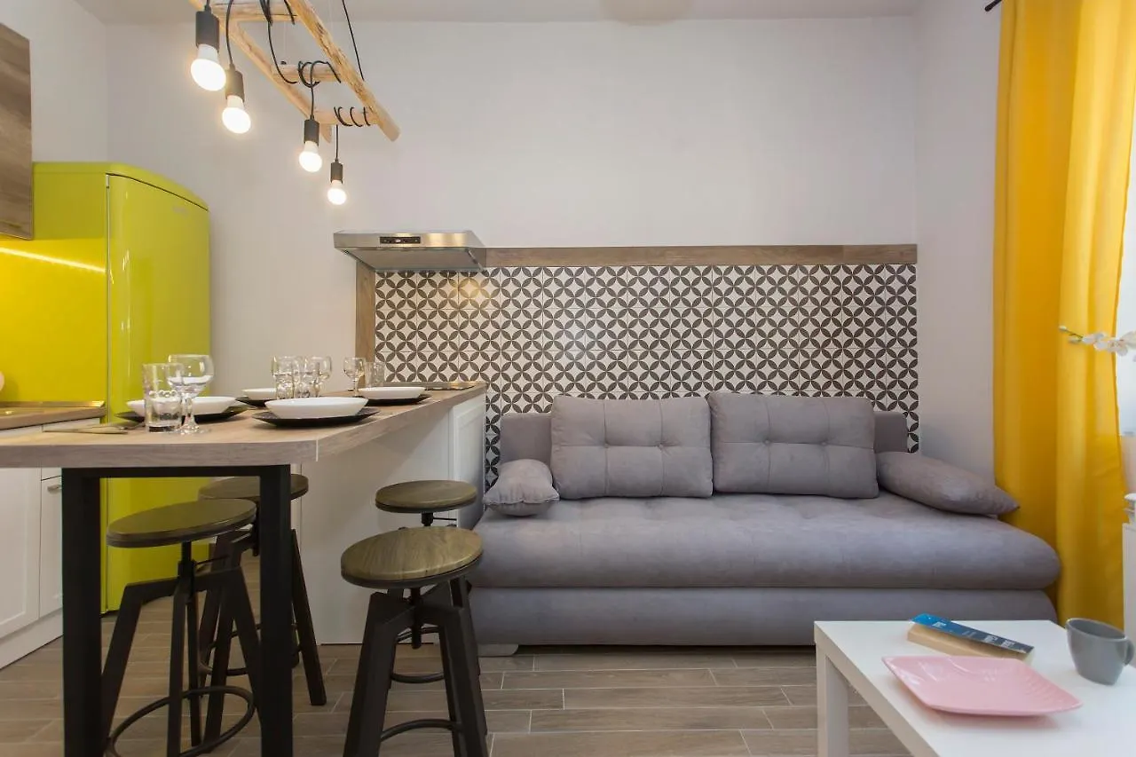 Sunny And Modern 1Bdr Apartment In The Center Sofia