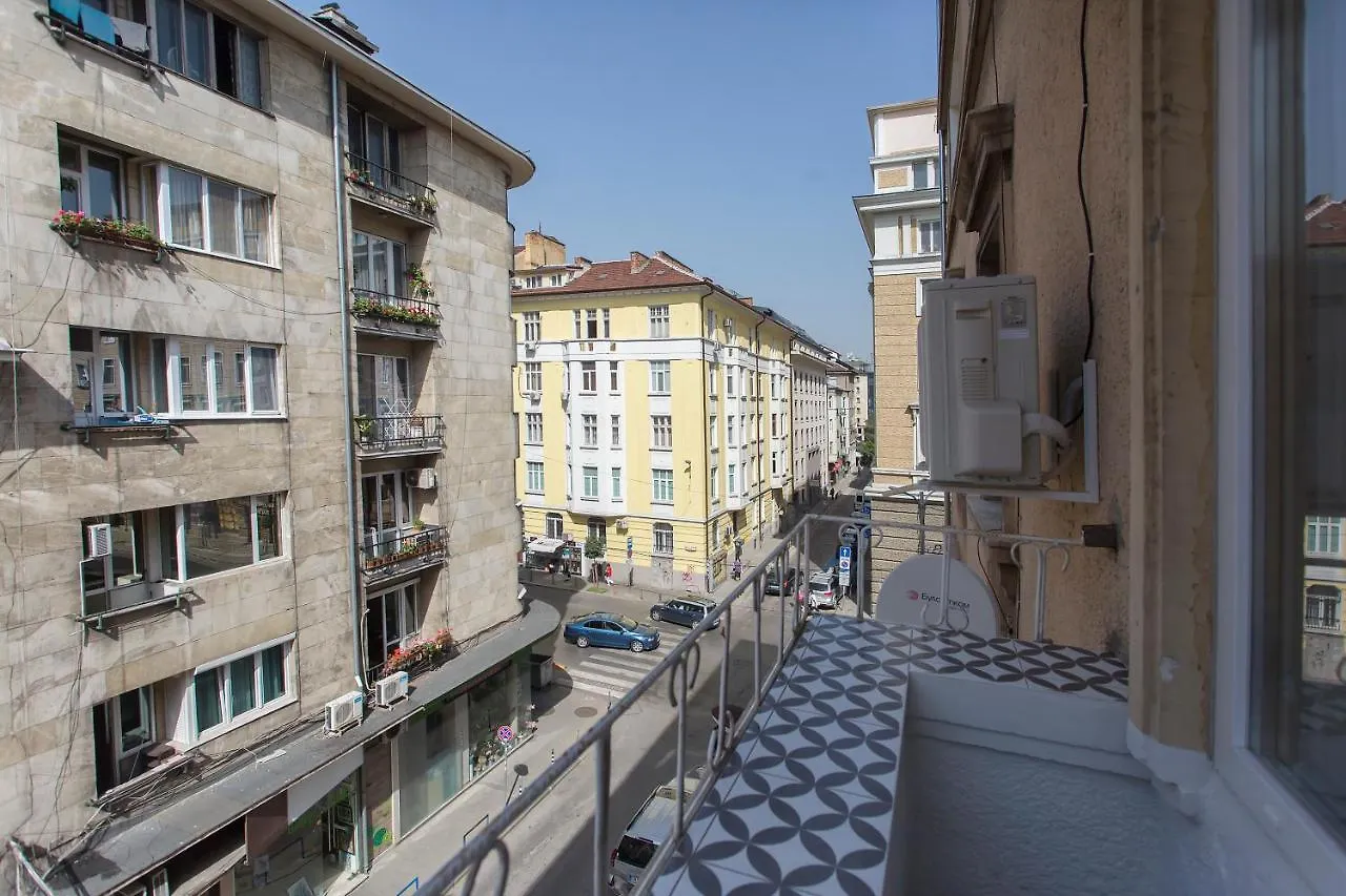 Sunny And Modern 1Bdr Apartment In The Center Sofia 0*,