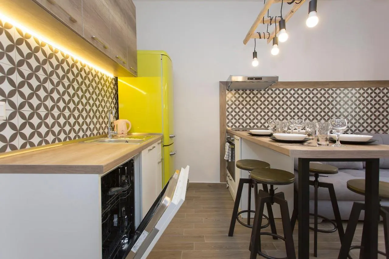 Sunny And Modern 1Bdr Apartment In The Center Sofia